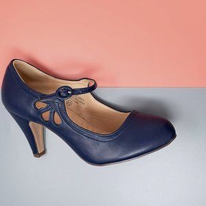 Chase + Chloe - Kimmy-21 - Mary Jane style - dress pumps - size 10